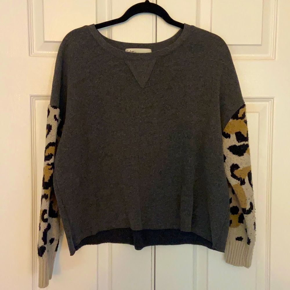 Vintage havannah gray sweatshirt with leopard sleeve